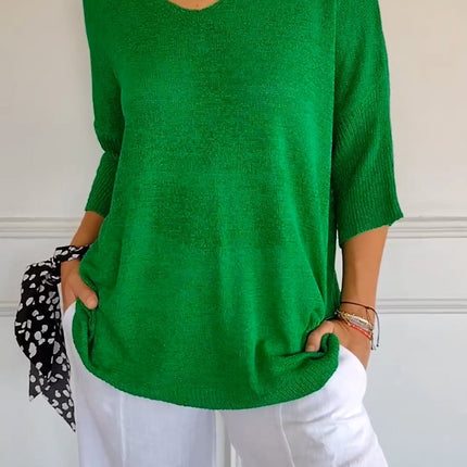Calliope | Plain Knitted Top with V-neckline