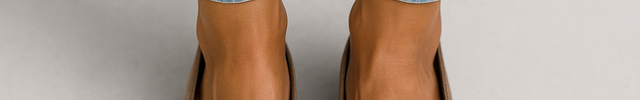 SERENIQUE | Elegant Pointed Flats