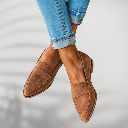 SERENIQUE | Elegant Pointed Flats