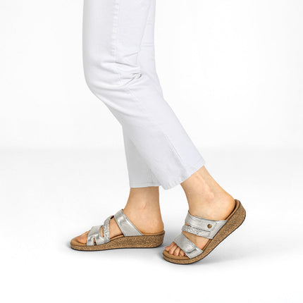 Carrie – Stralende glans in elegant platina