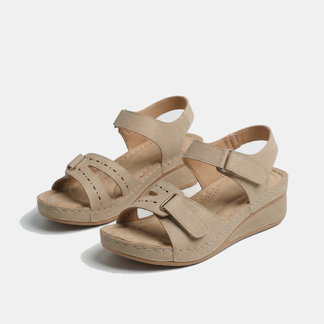 Sandy - Comfortabele orthopedische sandalen met sleehak