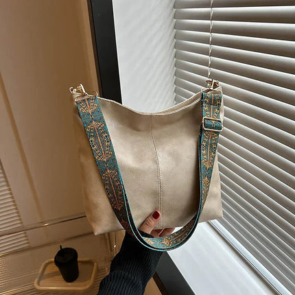 Embjørg | Klassisk skulderveske med justerbar mønstrete stropp