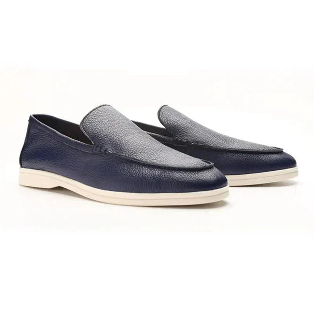 Vaco | Cowhide moccasins